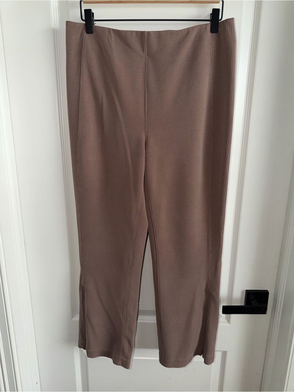Lululemon Women’s Size 12 Ribbed Crop Pants 25” Taupe Brown Straight Leg